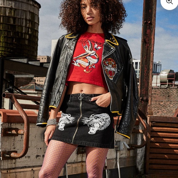 Ed Hardy Tigers Front Zip Mini Skirt - Never Worn with Tags - Picture 2 of 3